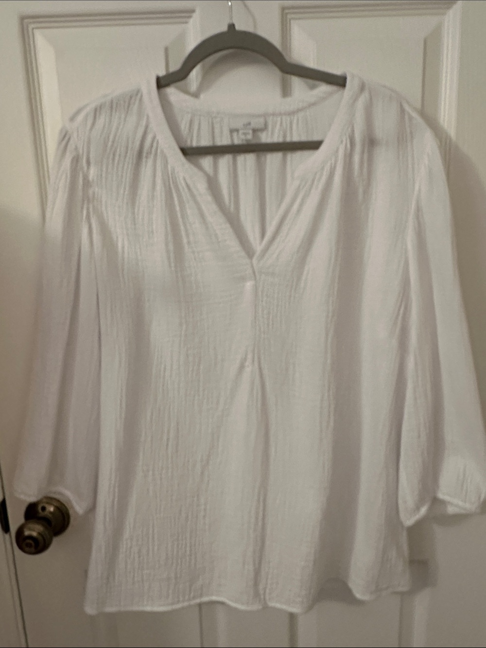 J. Jill White V-Neck Peasant gauze pullover top